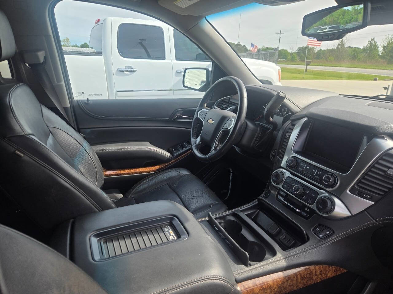 Used 2018 Chevrolet Suburban Premier image 6