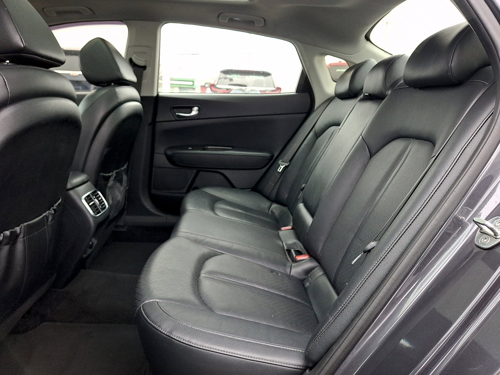 Used 2018 Kia Optima EX w/ Premium Package image 12