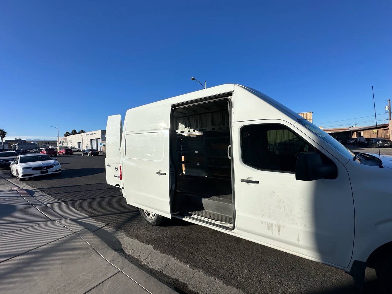 Used 2017 Nissan NV 2500 SV RWD image 8