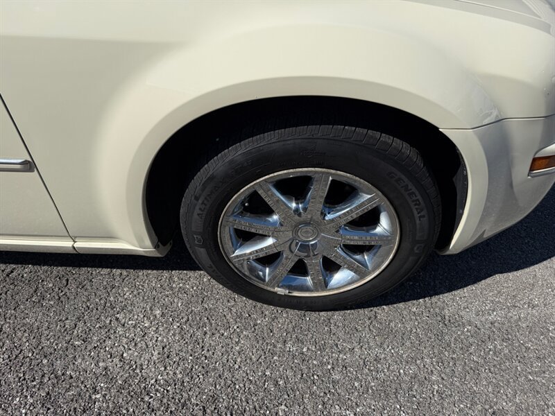 Used 2009 Chrysler 300 Touring RWD image 13