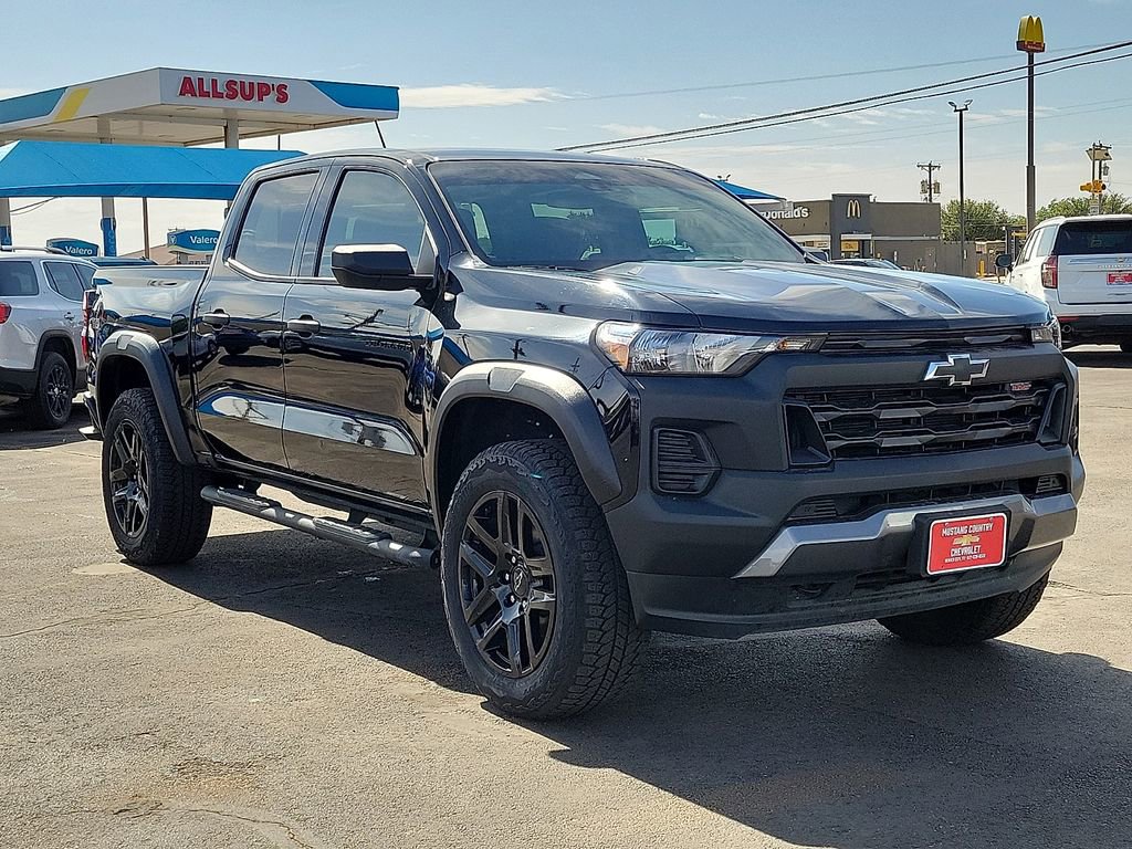 Used 2024 Chevrolet Colorado Trail Boss AWD/4WD image 6