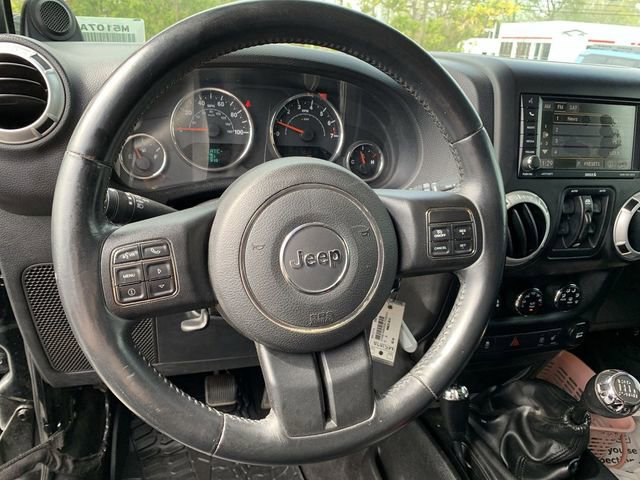 Used 2013 Jeep Wrangler Unlimited Sahara w/ Dual Top Group image 19