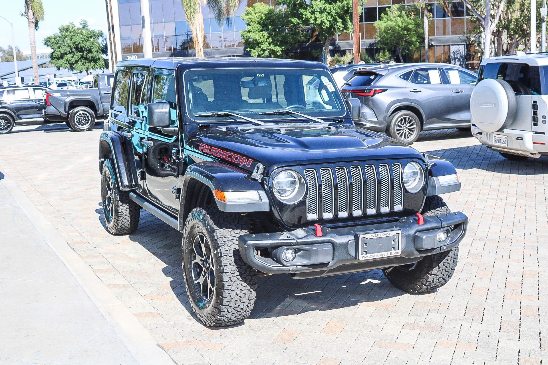 Used 2018 Jeep Wrangler Unlimited Rubicon AWD/4WD image 3