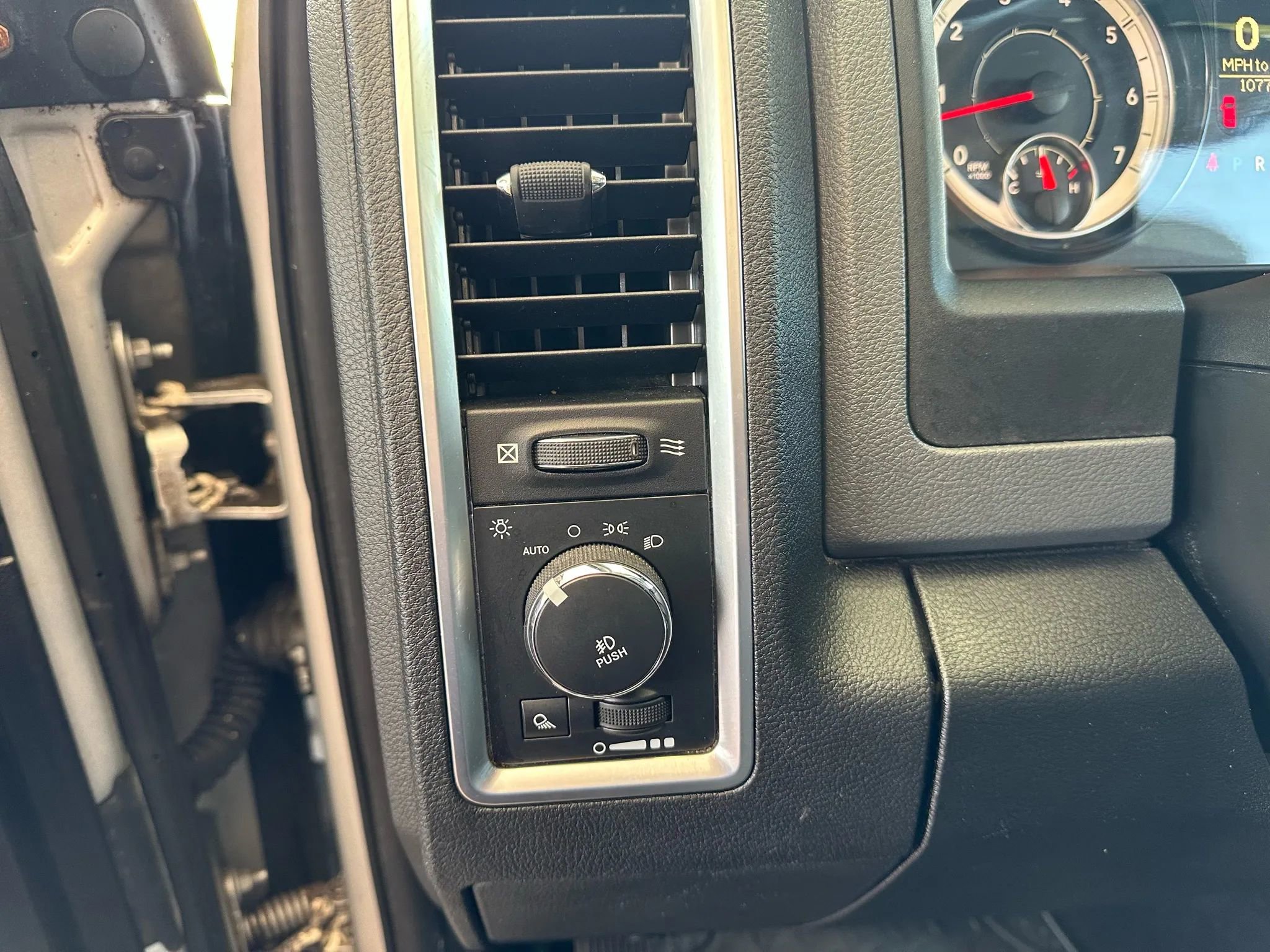 Used 2016 RAM 1500 Big Horn image 17