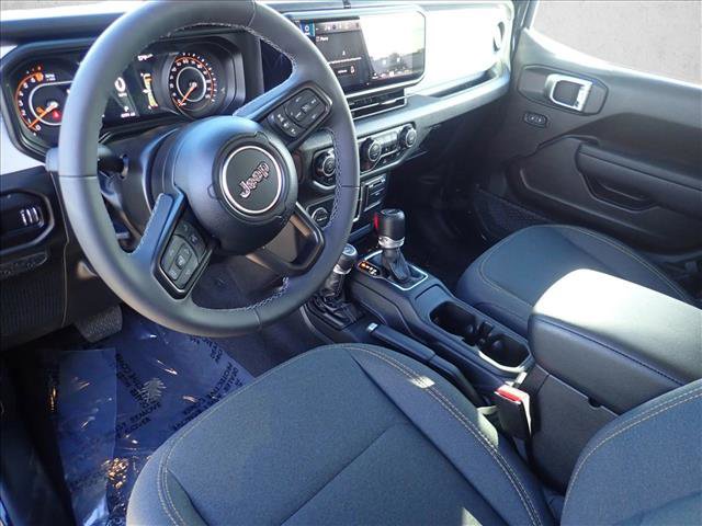 New 2025 Jeep Gladiator Sport AWD/4WD image 9