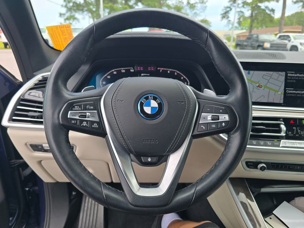 Used 2022 BMW X5 xDrive45e AWD/4WD image 14