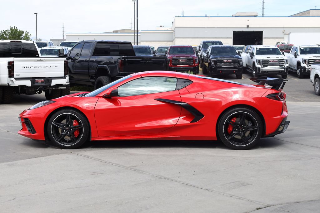 Used 2020 Chevrolet Corvette Stingray Preferred Cpe w/ 2LT Preferred Equipment Group RWD image 3