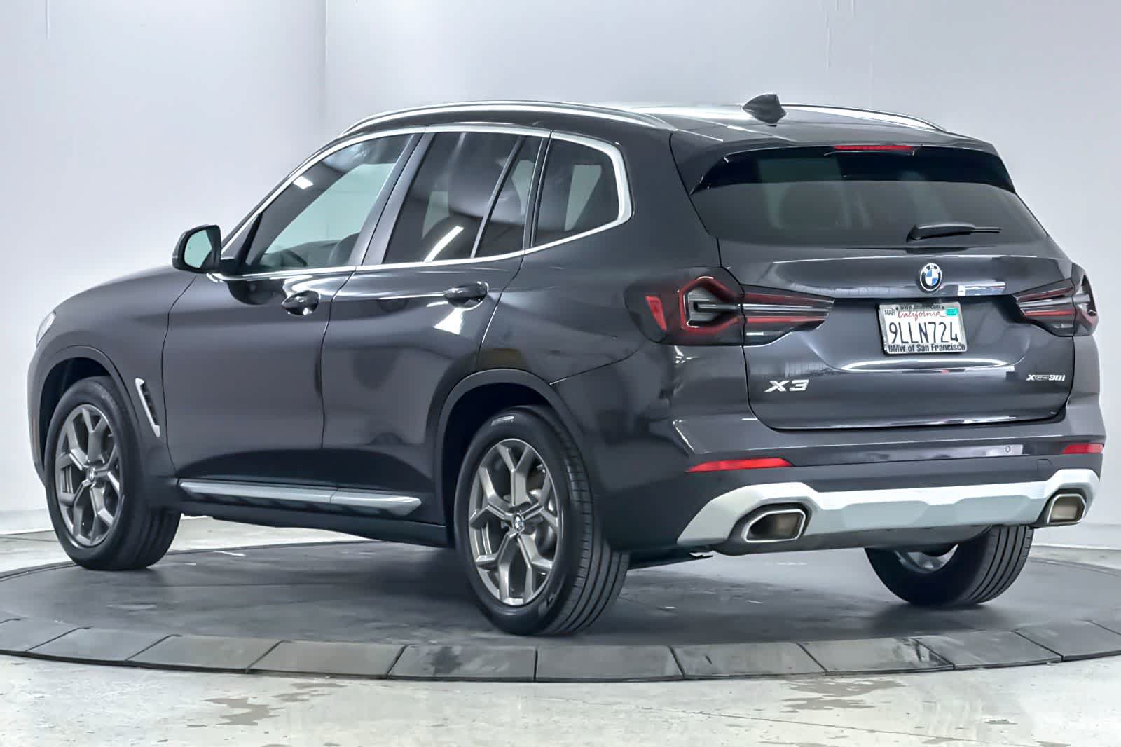 Used 2024 BMW X3 xDrive30i w/ Premium Package w/ZPA AWD/4WD image 6