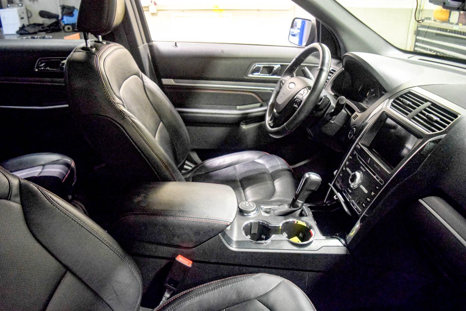 Used 2018 Ford Explorer Sport AWD/4WD image 18