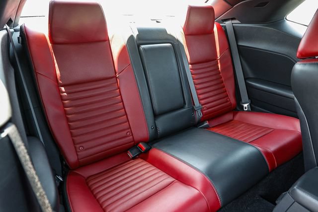Used 2013 Dodge Challenger R/T RWD image 17