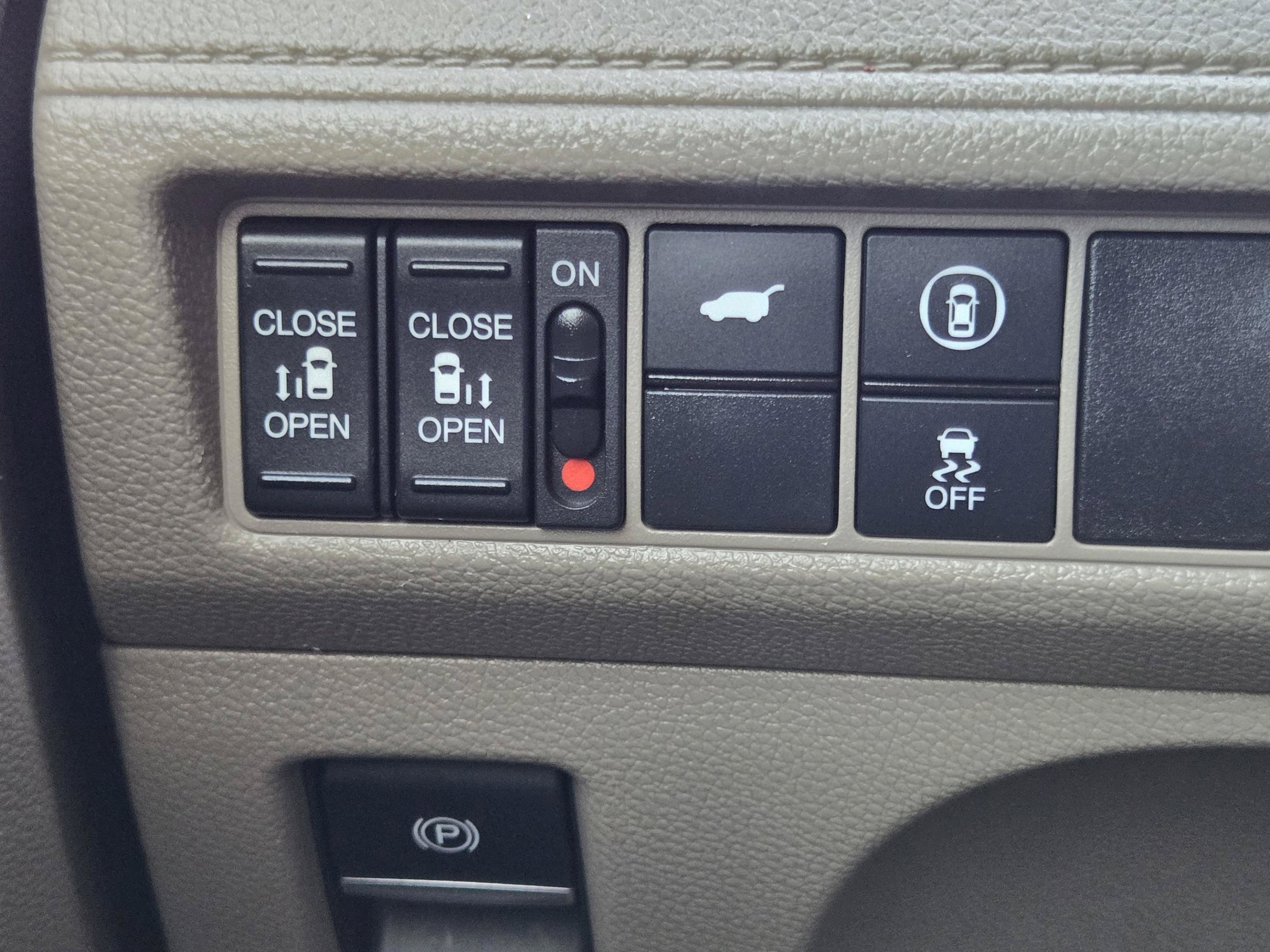 Certified 2024 Honda Odyssey EX-L image 17
