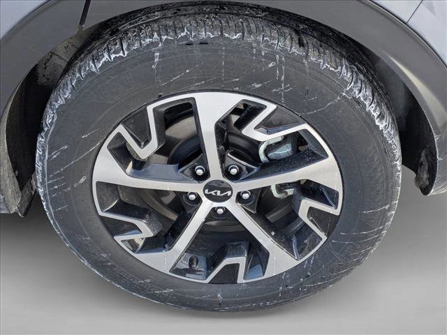 Used 2023 Kia Sportage EX image 10