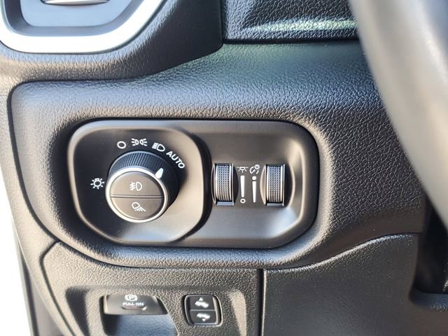 Used 2024 RAM 1500 Laramie AWD/4WD image 24