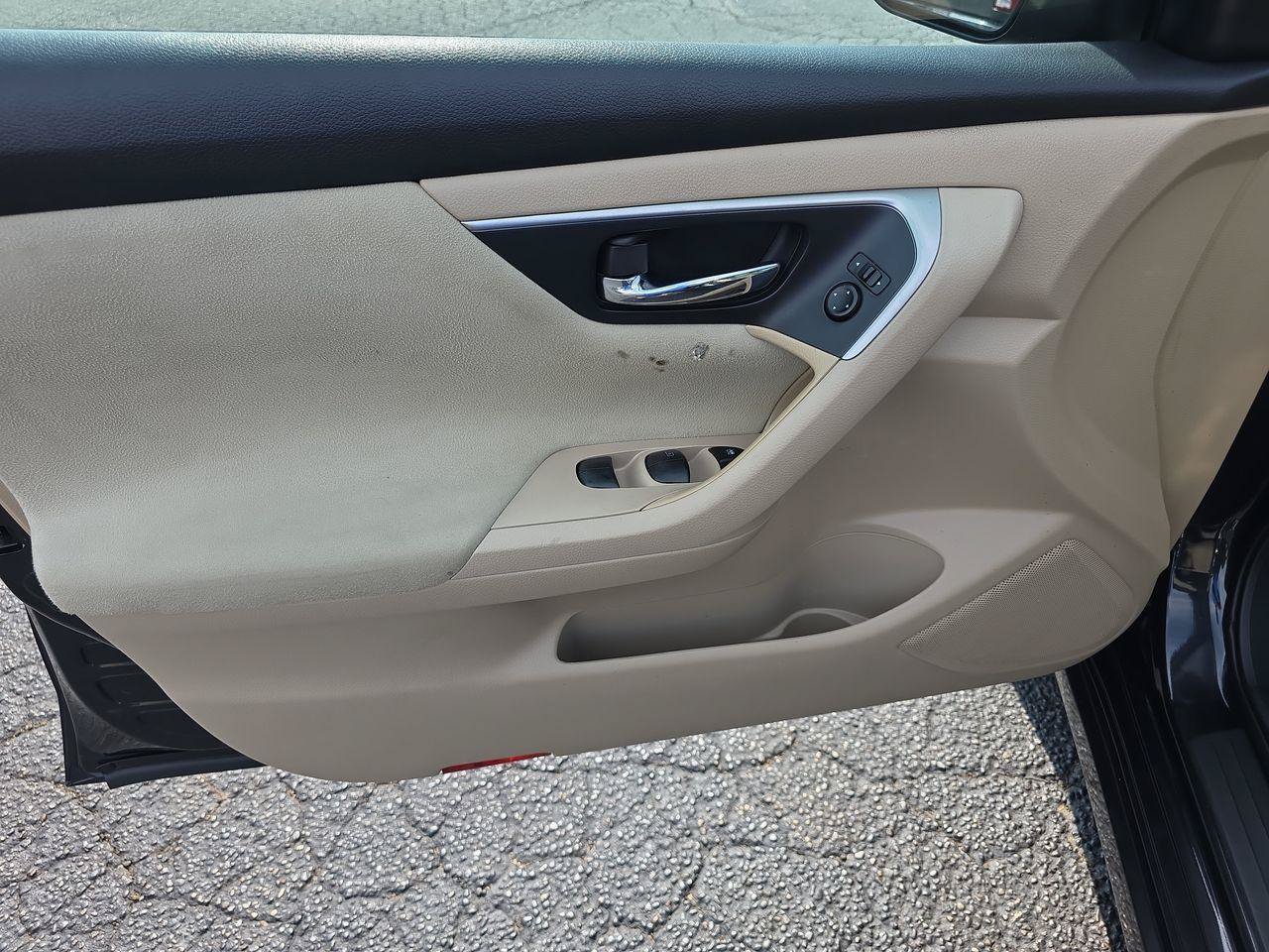 Used 2015 Nissan Altima 2.5 SV FWD image 5