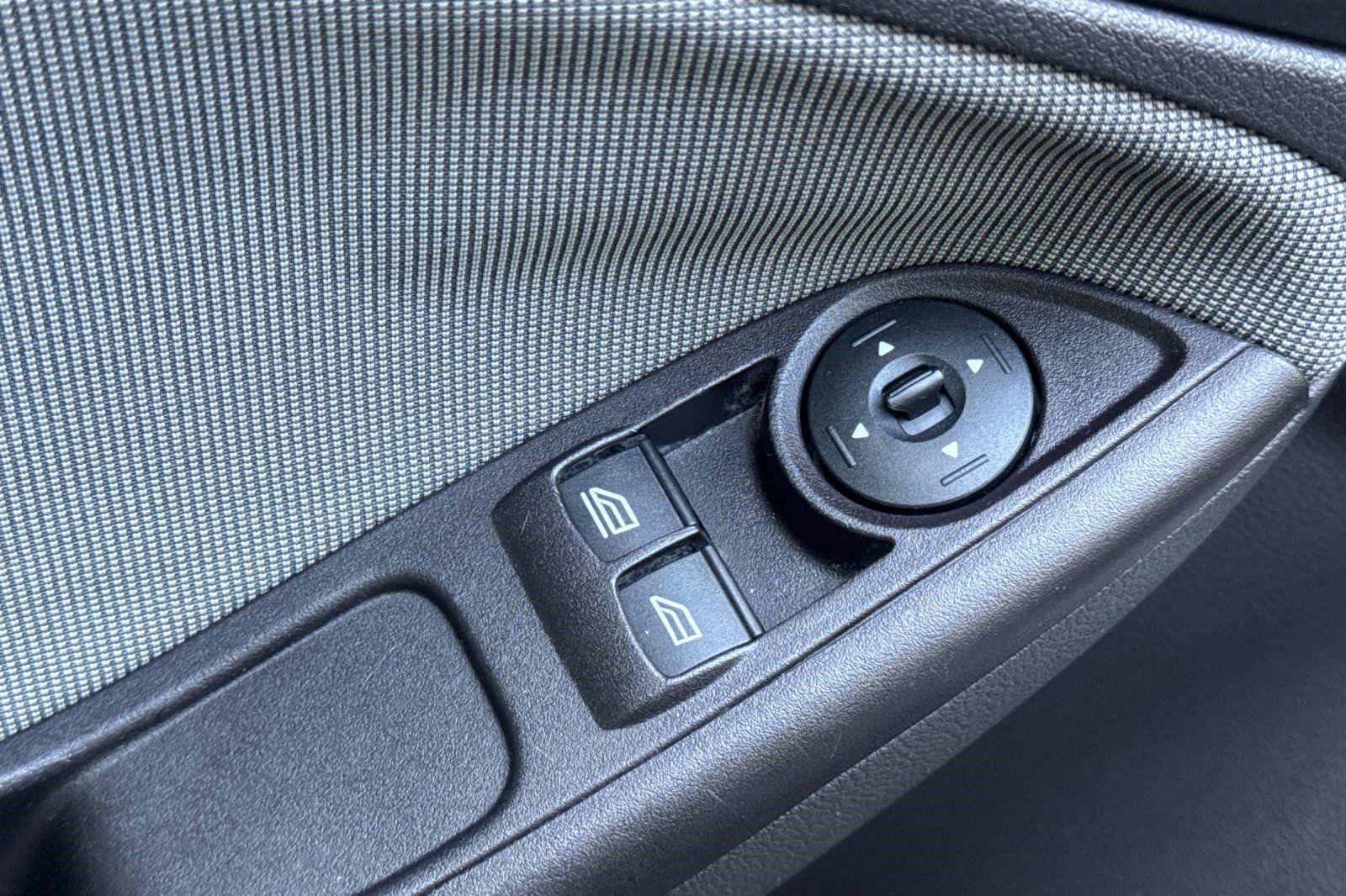 Used 2012 Ford Focus S FWD image 13