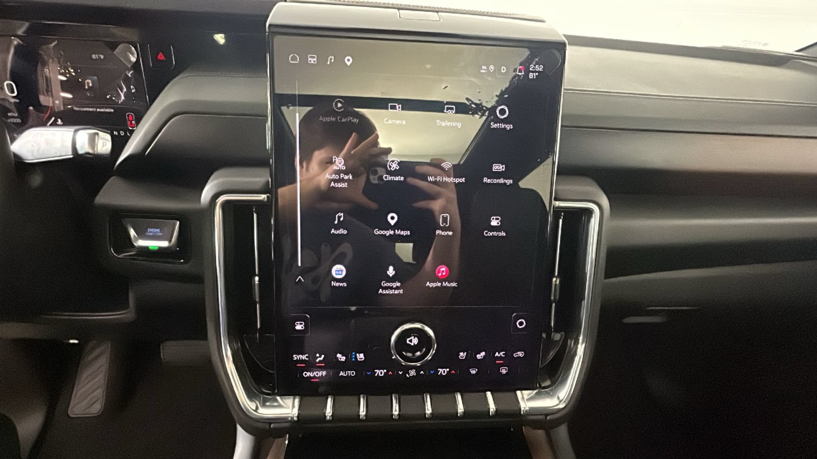New 2026 GMC Yukon Denali w/ Sun & Power Step Package AWD/4WD image 27