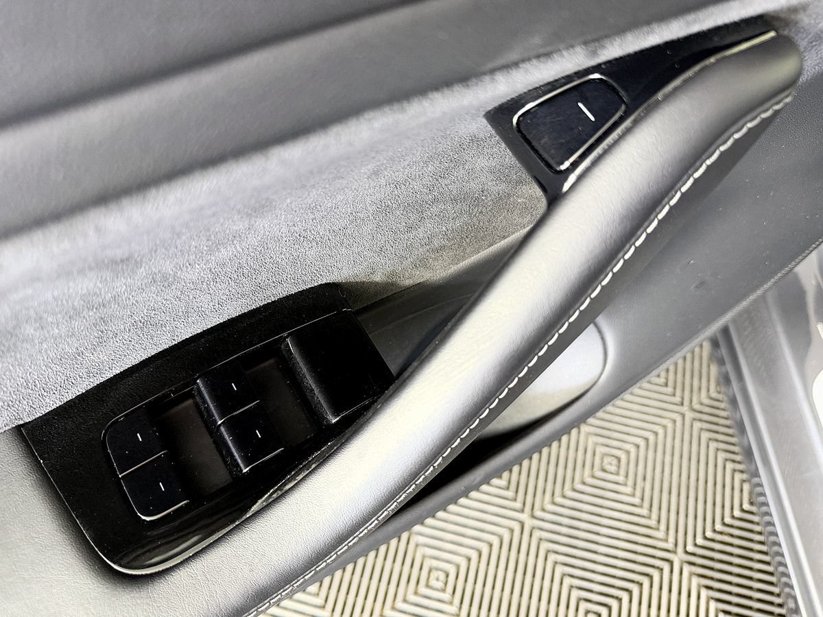 Used 2018 Tesla Model 3 Long Range RWD image 27
