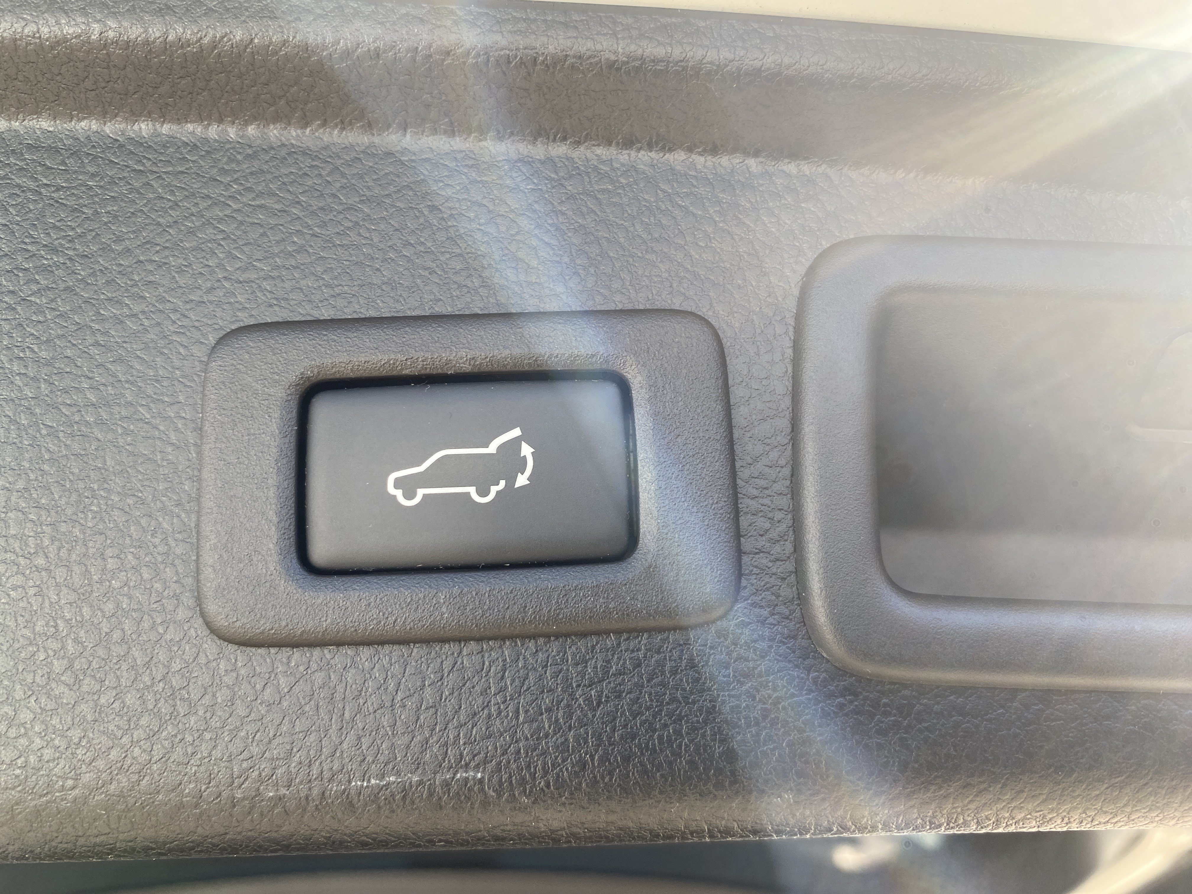 Used 2016 Subaru Forester 2.5i Limited AWD/4WD image 23