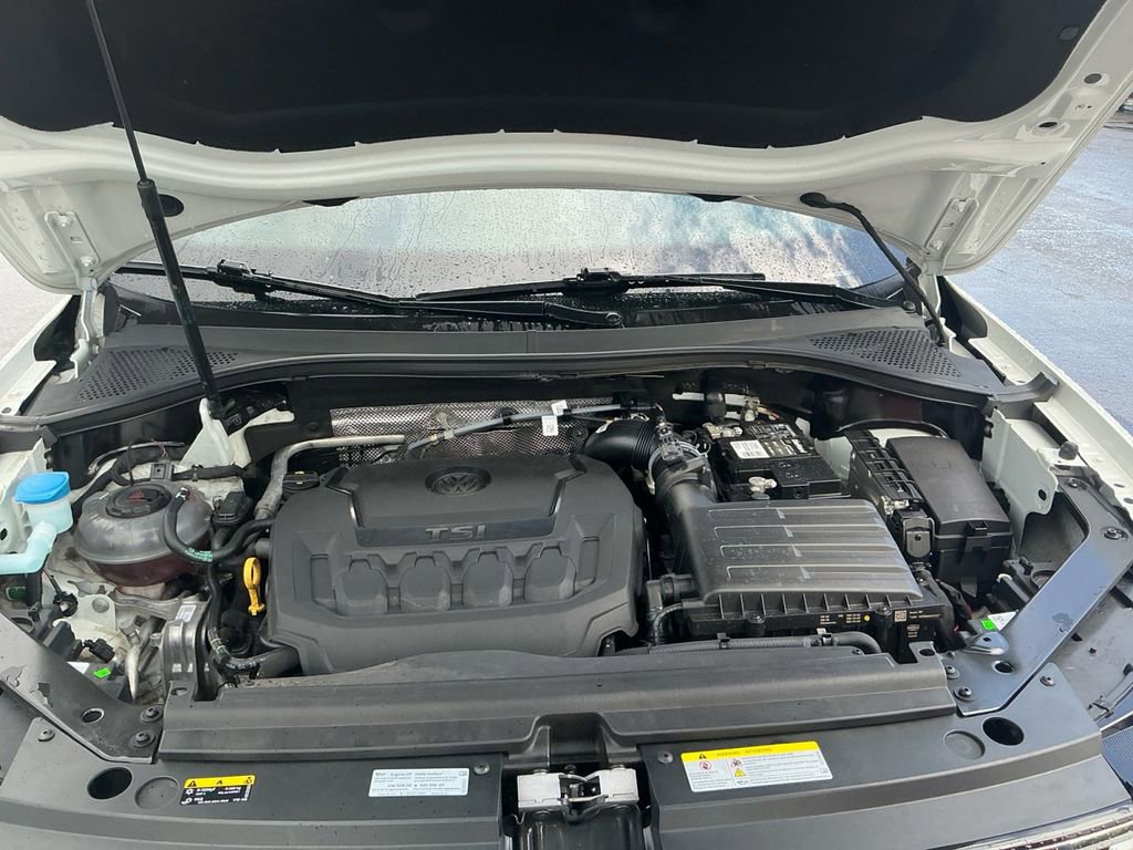 Used 2022 Volkswagen Tiguan SE R-Line FWD image 25