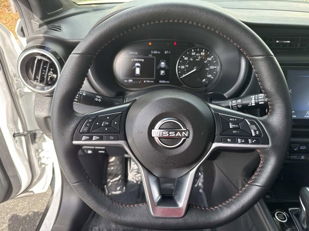 Used 2023 Nissan Kicks SR w/ SR Premium Package FWD image 37