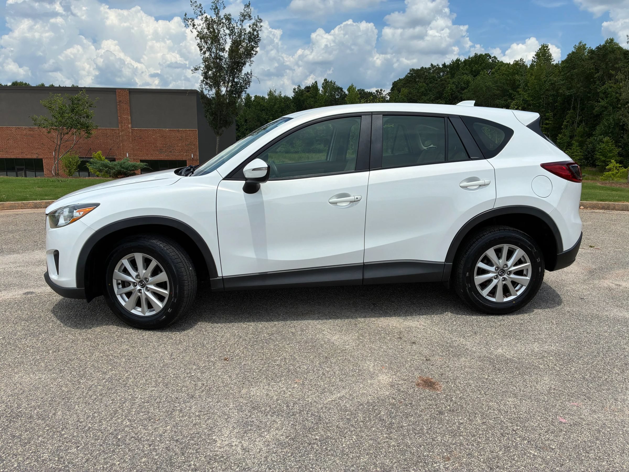 Used 2015 MAZDA CX-5 Sport w/ Bluetooth Audio Package FWD image 2