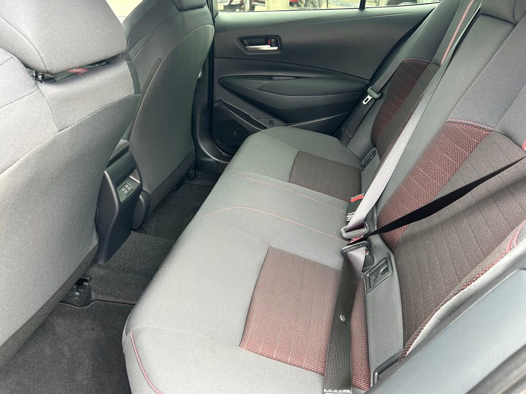 Used 2026 Toyota Corolla SE w/ SE Premium Package image 15
