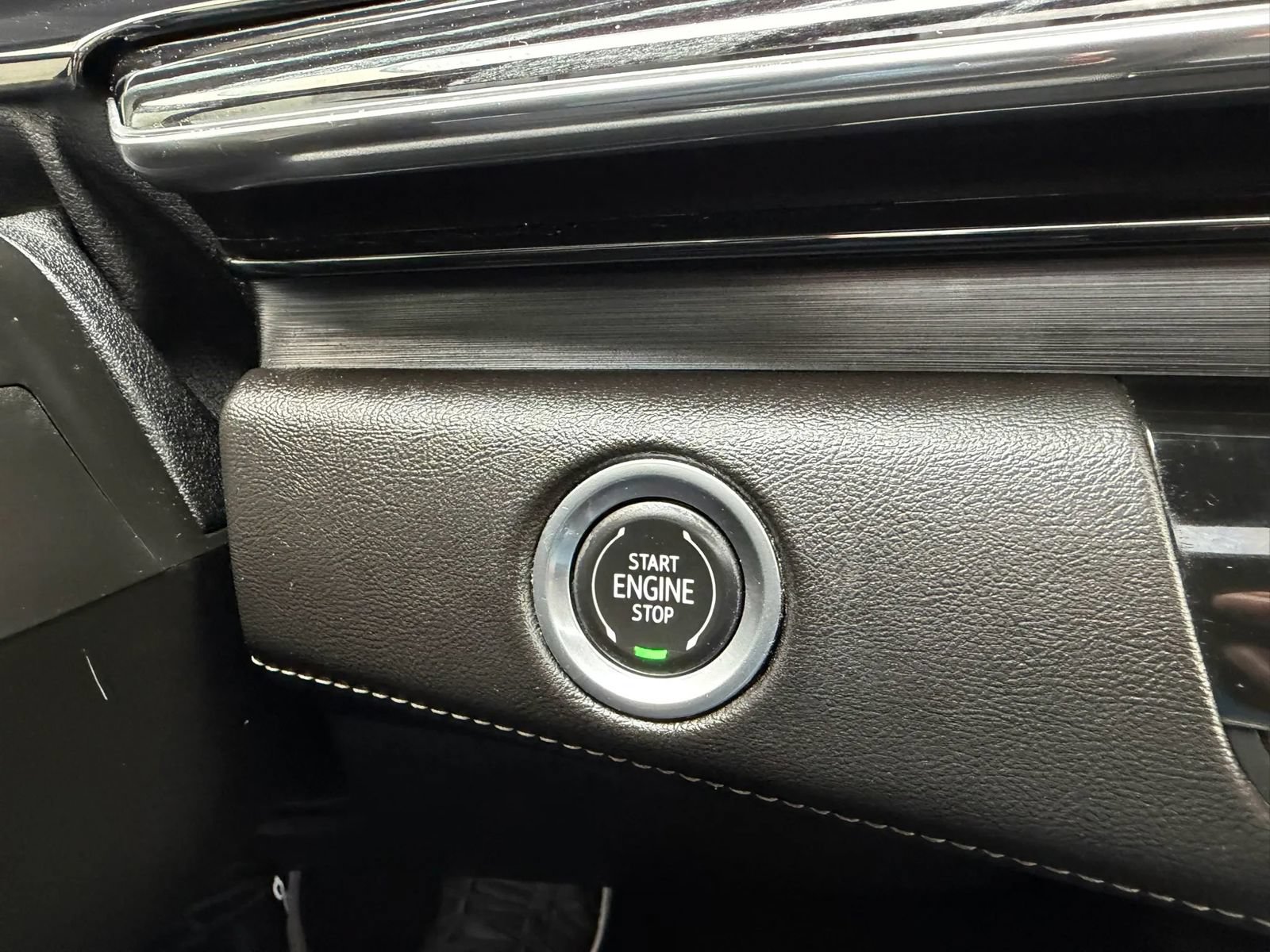 Used 2021 Cadillac Escalade ESV Sport w/ Driver Assist Tech Package AWD/4WD image 42