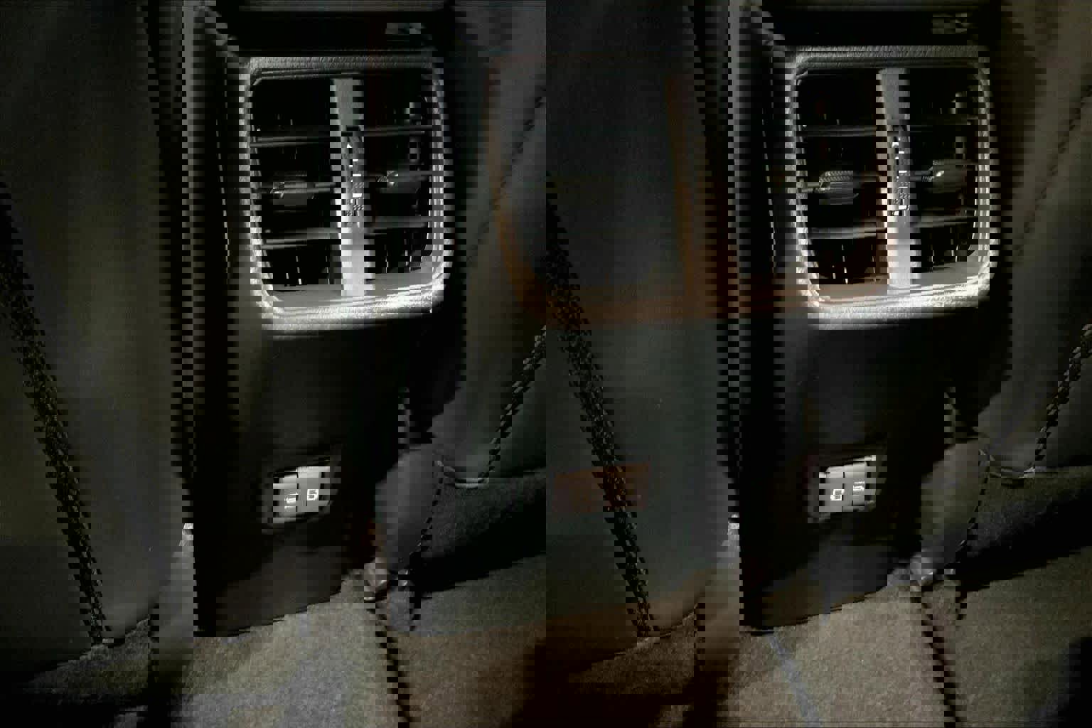 Certified 2025 Lexus UX 300h AWD w/ Accessory Package (Z1) image 34