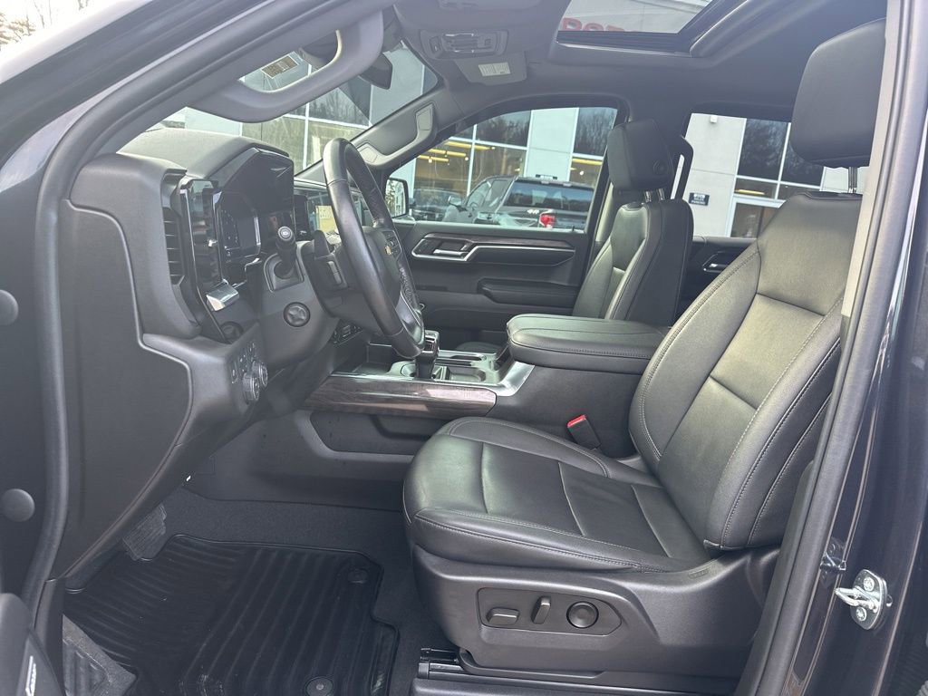 Used 2023 Chevrolet Silverado 1500 LTZ w/ LTZ Convenience Package II image 12