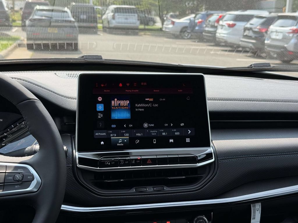 New 2026 Jeep Compass Latitude AWD/4WD image 3