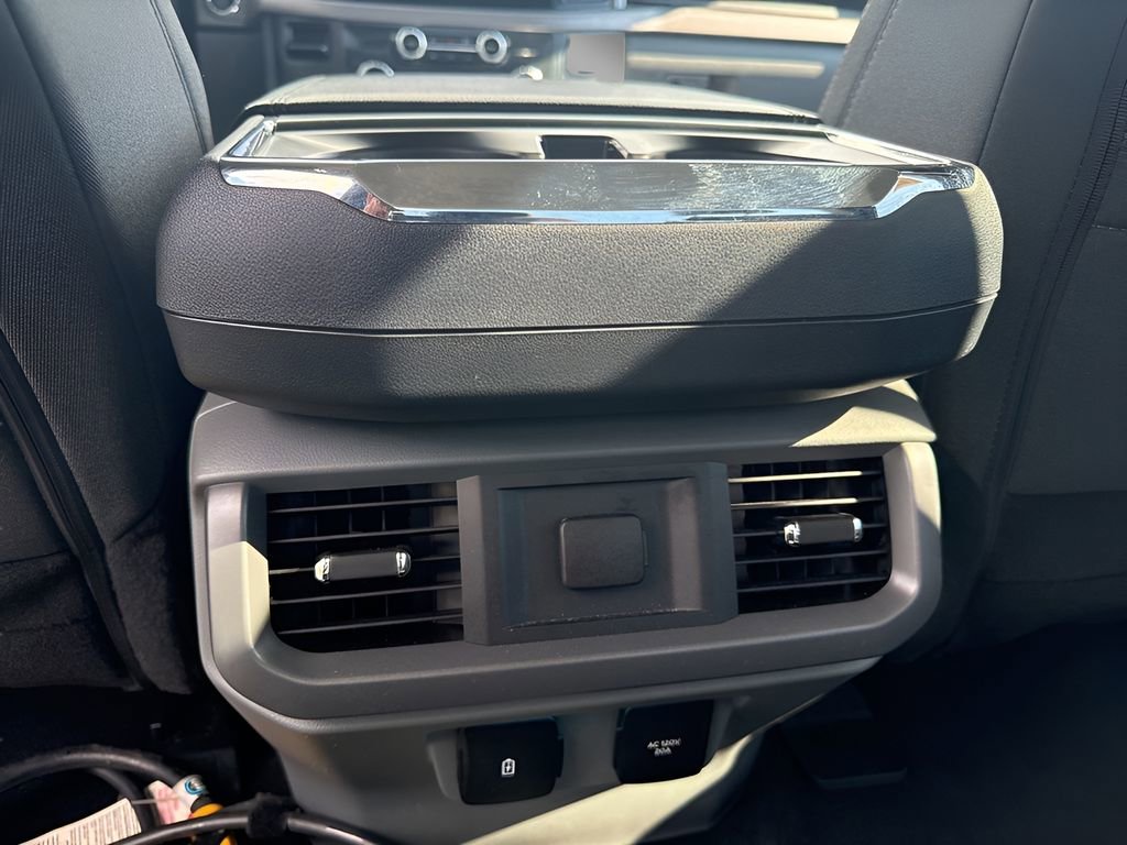 Used 2025 Ford F150 Lightning XLT AWD/4WD image 13