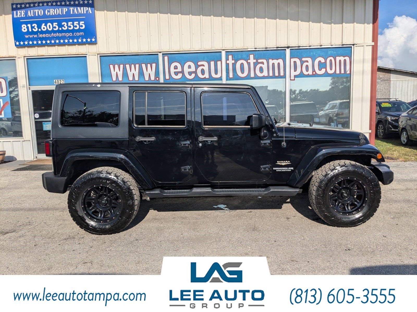 Used 2015 Jeep Wrangler Unlimited Sahara w/ Connectivity Group image 3