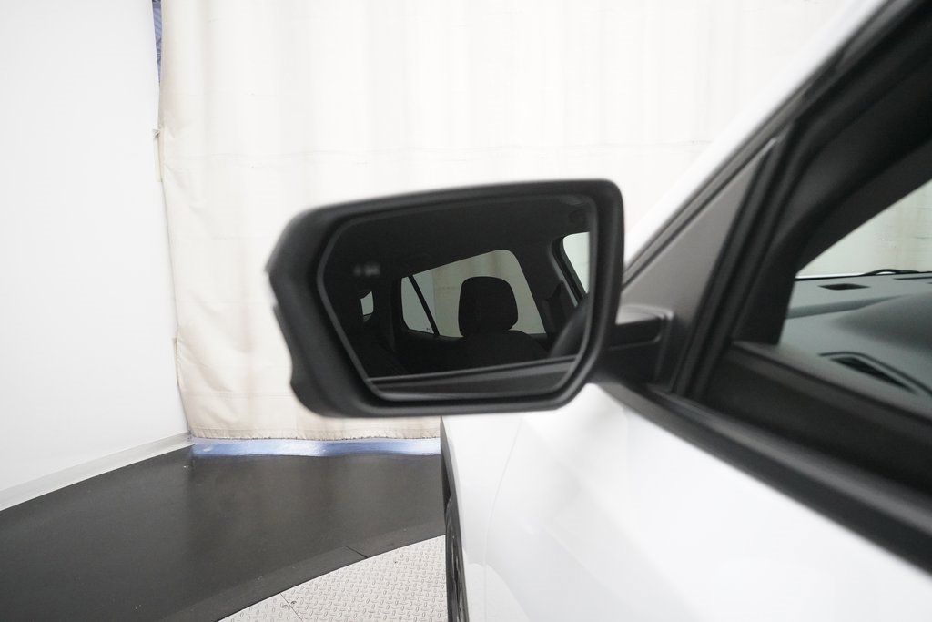 Used 2023 GMC Terrain SLE w/ Driver Convenience Package image 24