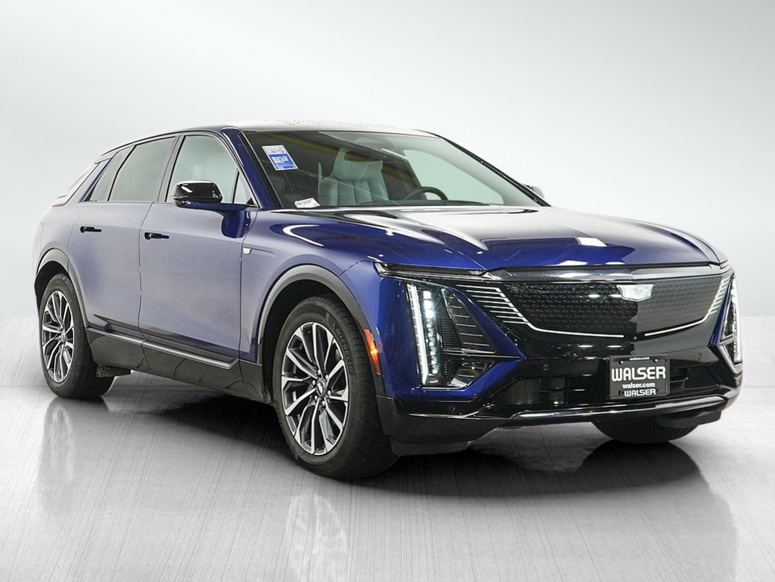 Used 2024 Cadillac Lyriq Sport w/ LPO, Floor Liner Package AWD/4WD image 7