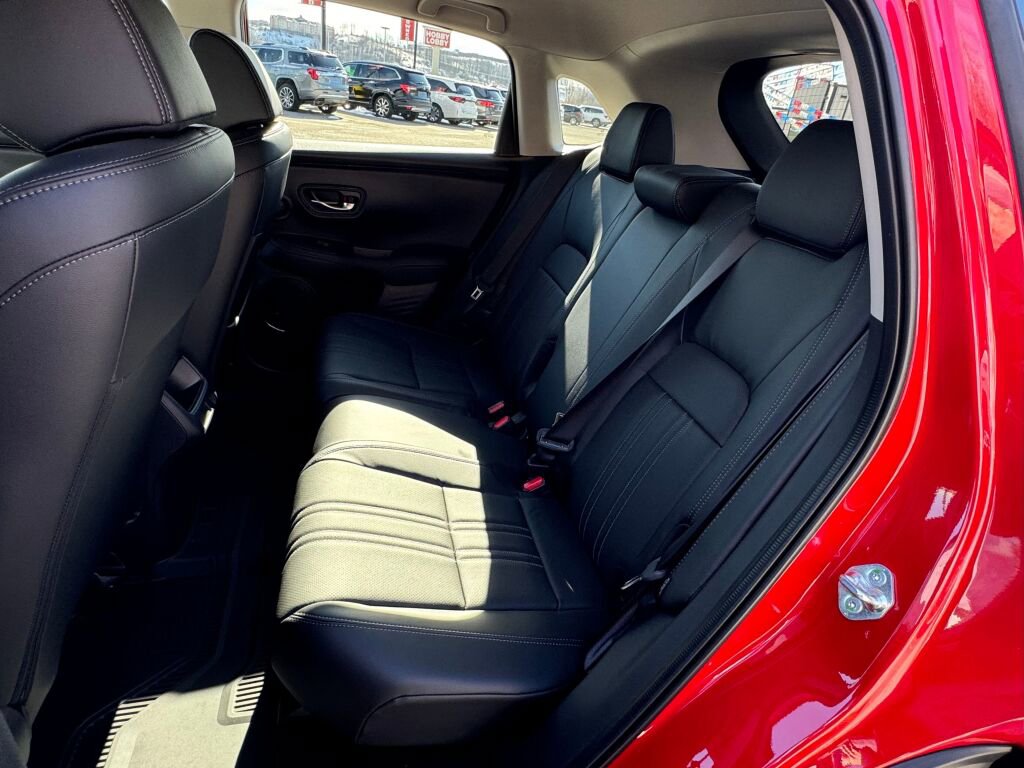Used 2025 Honda HR-V EX-L image 16