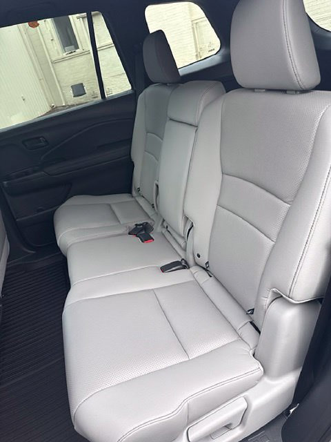 Used 2024 Honda Passport EX-L image 12