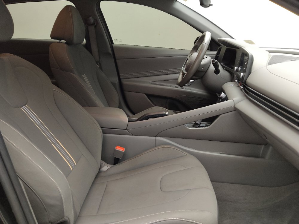 Used 2025 Hyundai Elantra Sport FWD image 21