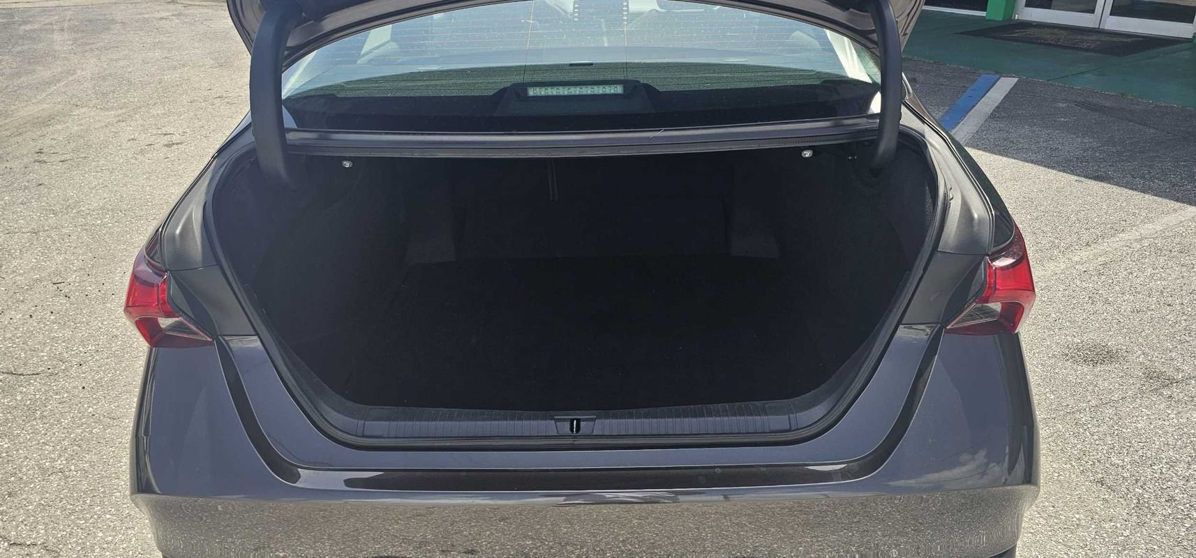 Used 2019 Toyota Avalon XLE w/ Moonroof Package FWD image 25