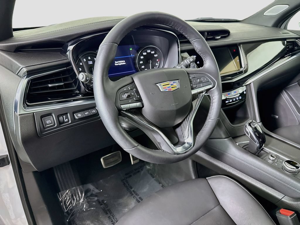 Used 2025 Cadillac XT6 Sport w/ Technology Package AWD/4WD image 9