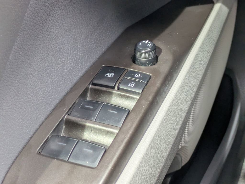 Certified 2023 Toyota Camry SE image 24