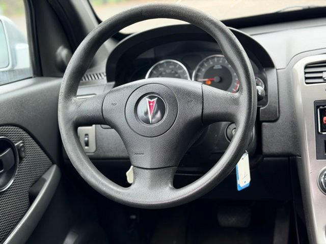 Used 2006 Pontiac Torrent 2WD image 13
