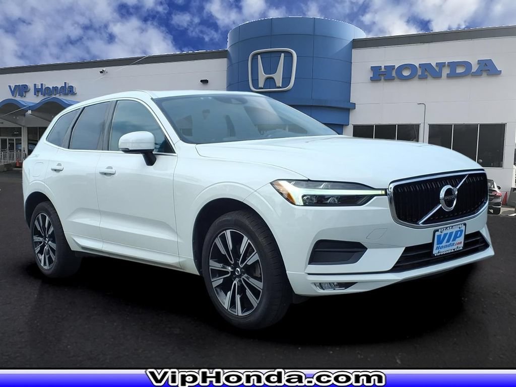 Used 2021 Volvo XC60 T5 Momentum w/ Climate Package