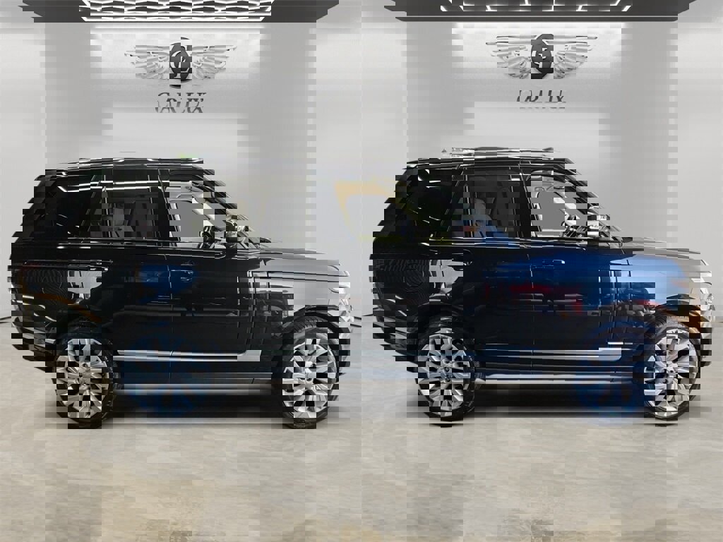 Used 2017 Land Rover Range Rover HSE image 6