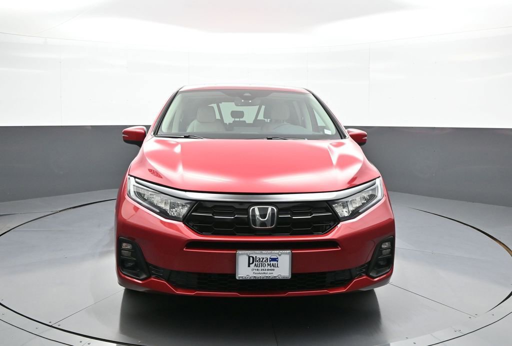 Used 2025 Honda Odyssey Touring image 2