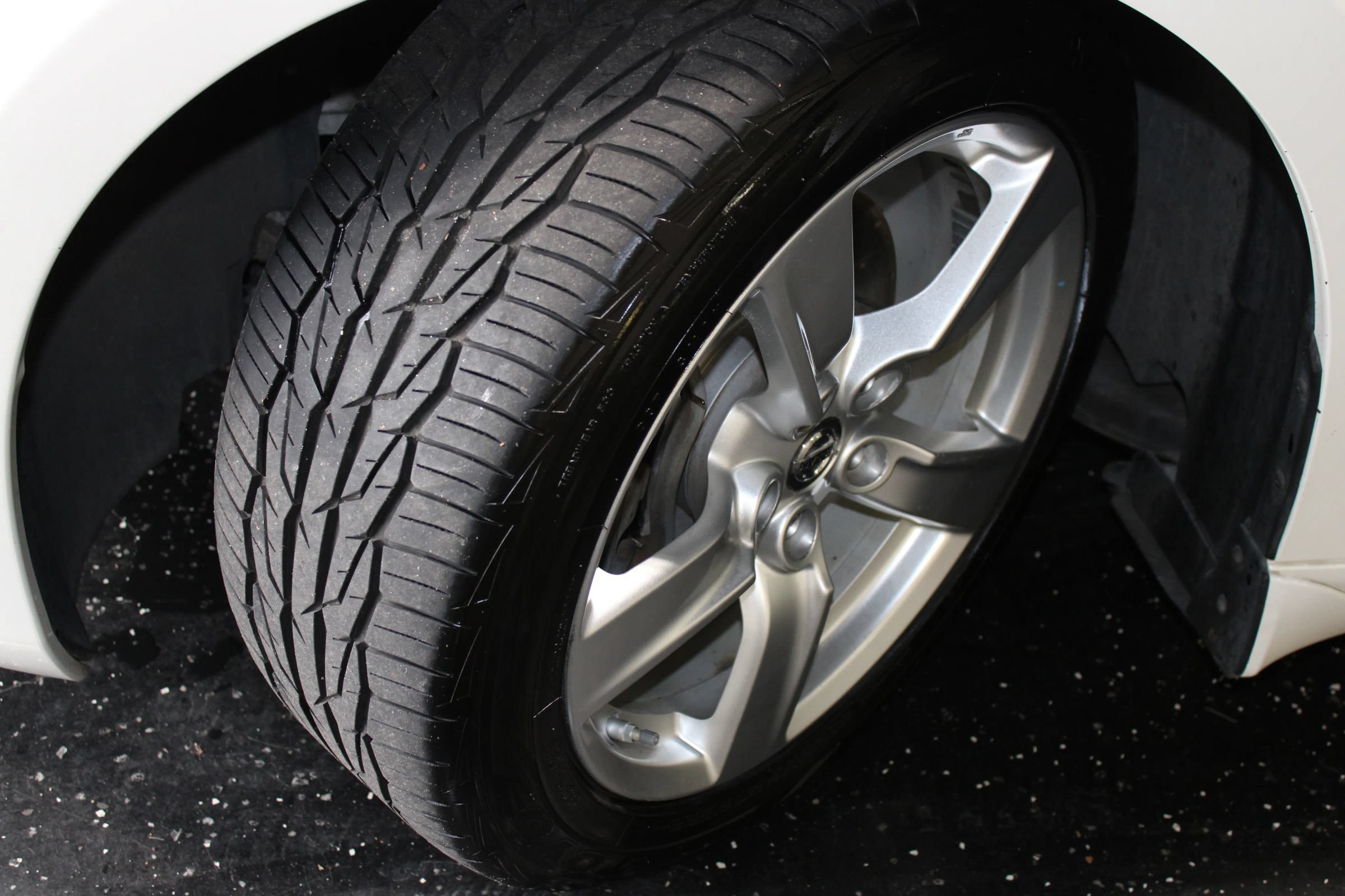 Used 2011 Nissan 370Z Coupe RWD image 27