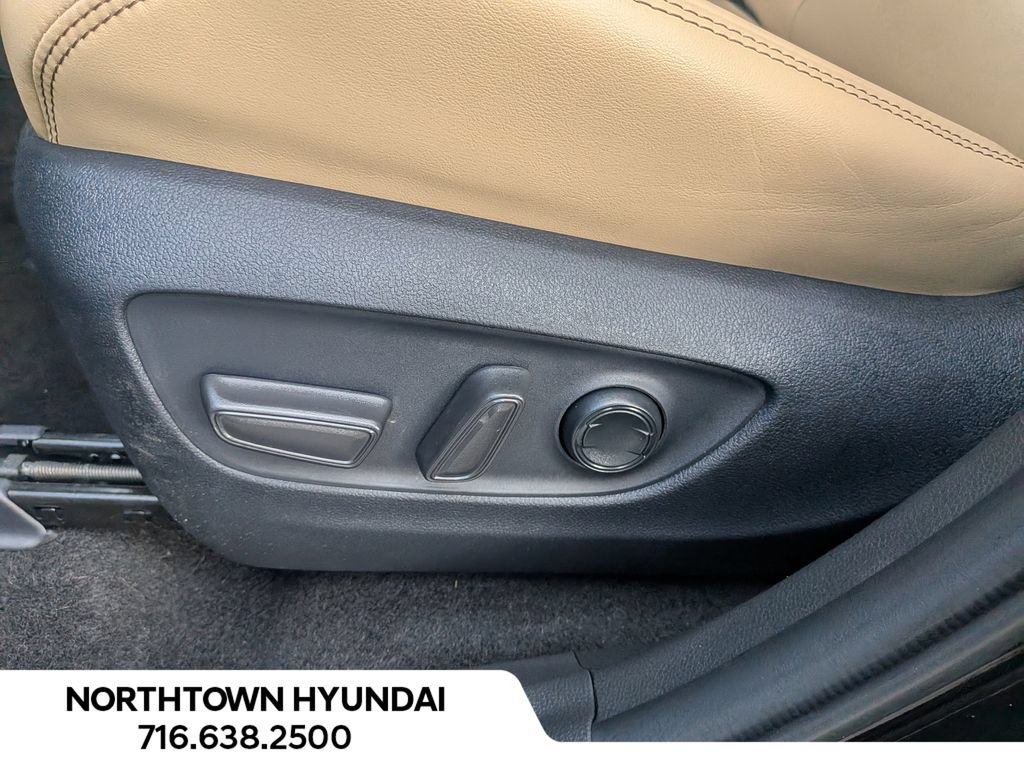 Used 2025 Toyota RAV4 XLE Premium w/ Weather Package AWD/4WD image 29