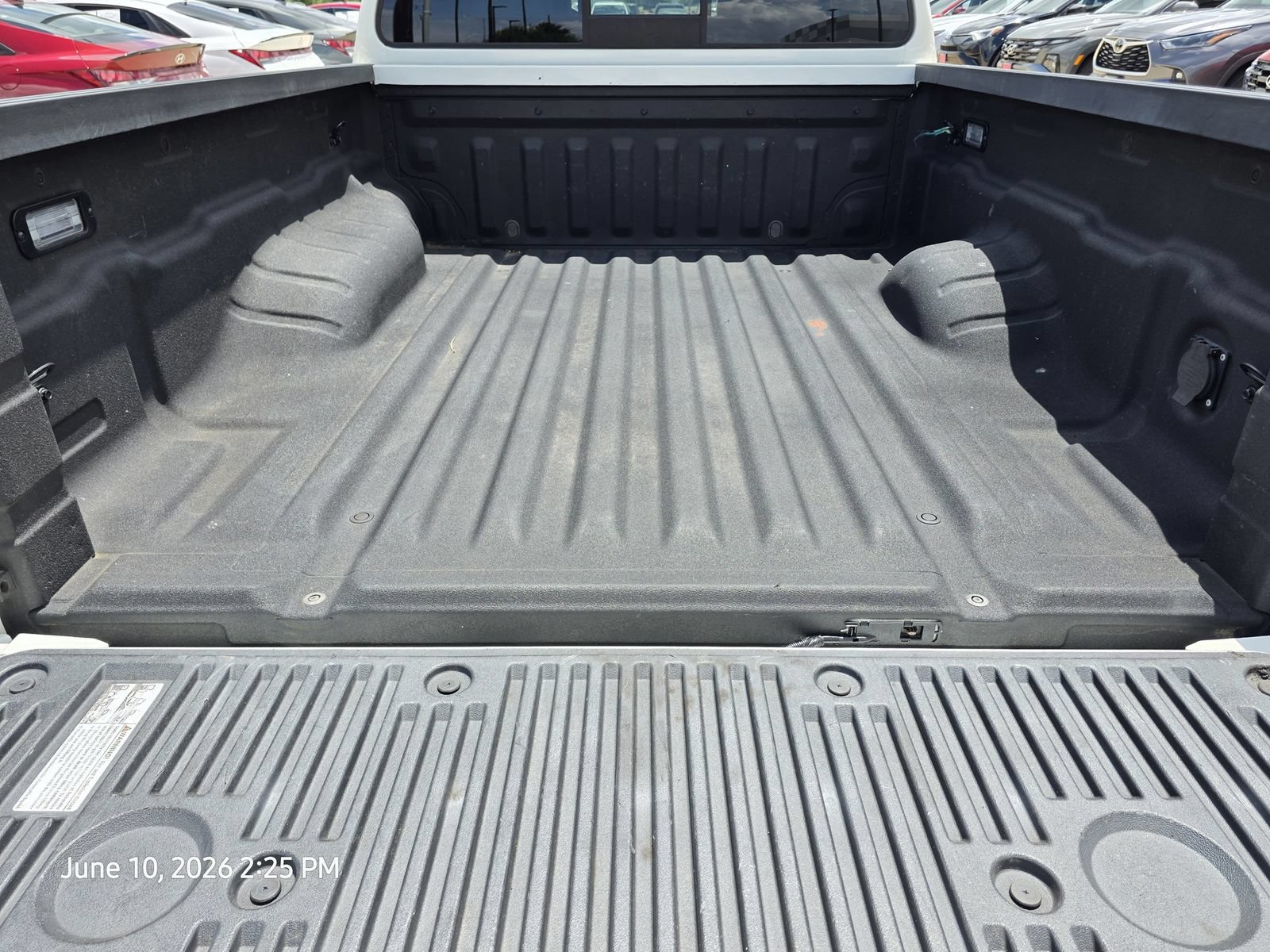 Used 2022 Nissan Frontier SV w/ Technology Package RWD image 11