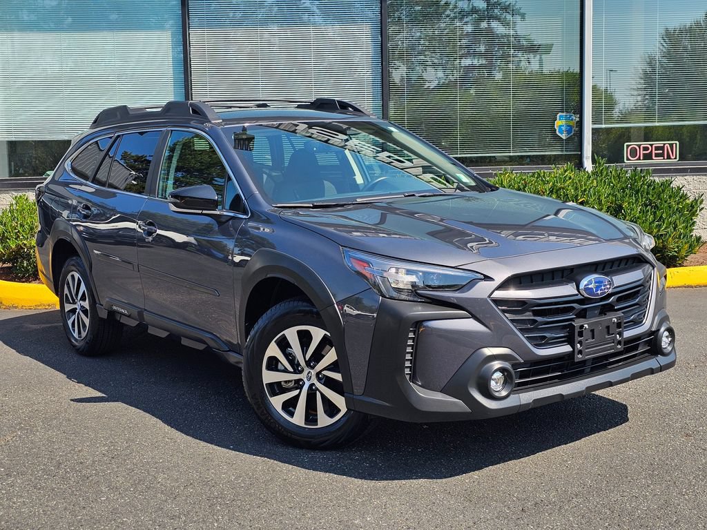 Used 2023 Subaru Outback Premium AWD/4WD image 1