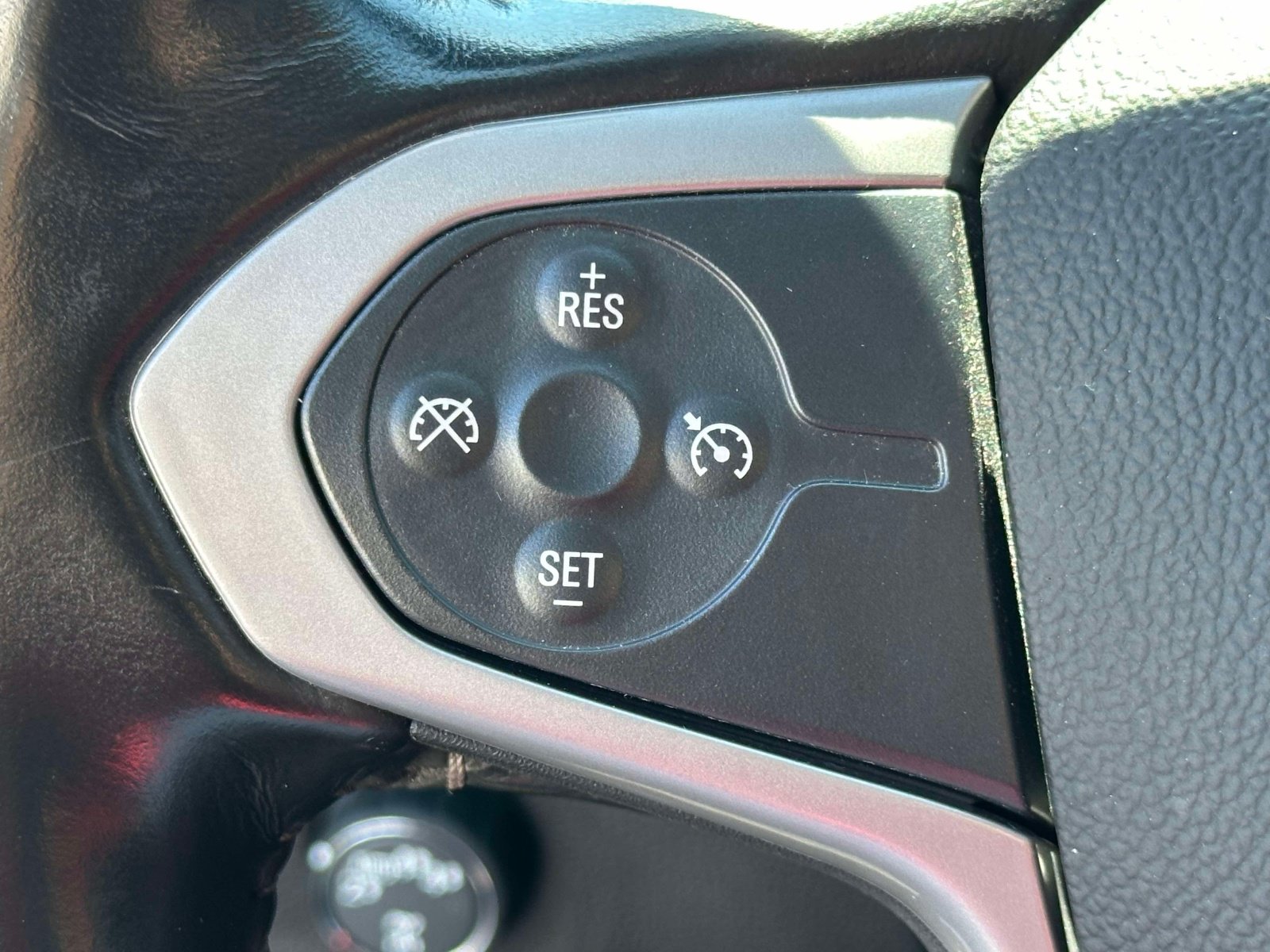 Used 2022 Chevrolet Colorado LT w/ LT Convenience Package AWD/4WD image 20