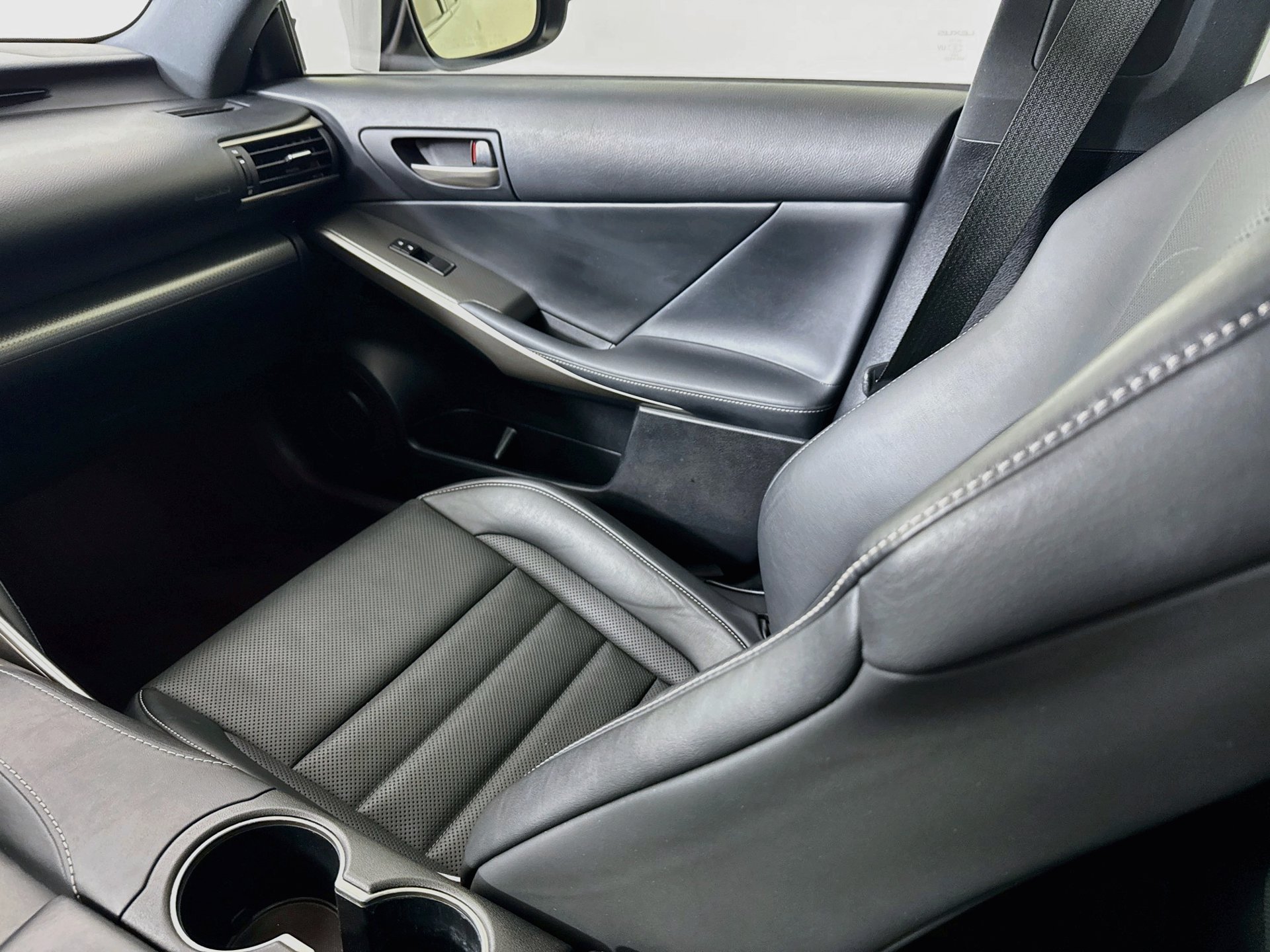 Used 2018 Lexus IS 350 F Sport RWD image 26
